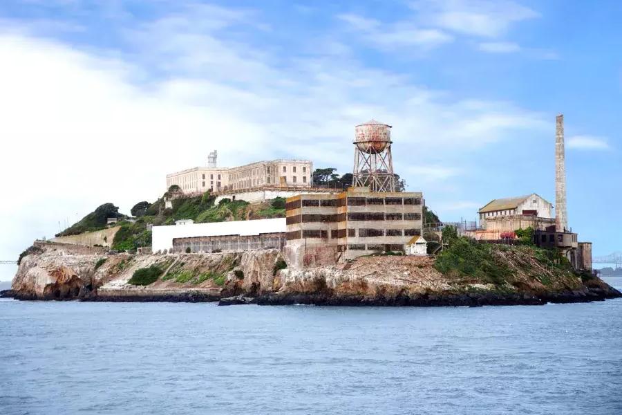 Alcatraz vom Boot aus gesehen